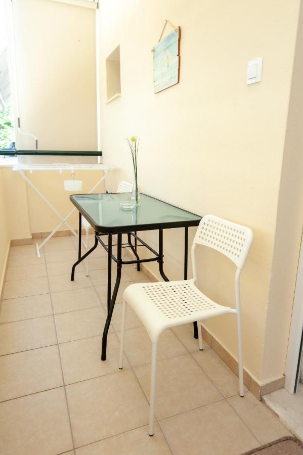 Ferienwohnung Aegean Studio By The Sea II Peraía Exterior foto